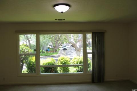 1350 Monteith Dr, Vallejo, CA 94590 photo 3