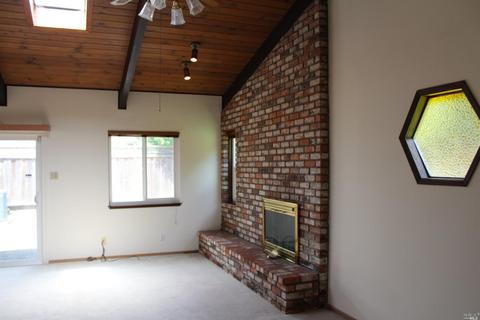 1350 Monteith Dr, Vallejo, CA 94590 photo 9