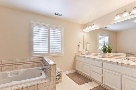 8 Fig Tree Ln, Novato, CA 94947 photo 13