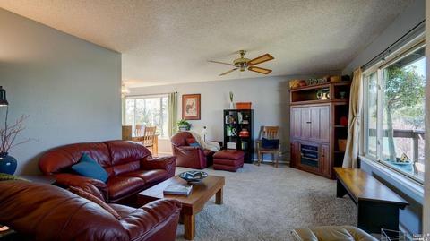 718 Wesley Ave, Vacaville, CA 95688 photo 8