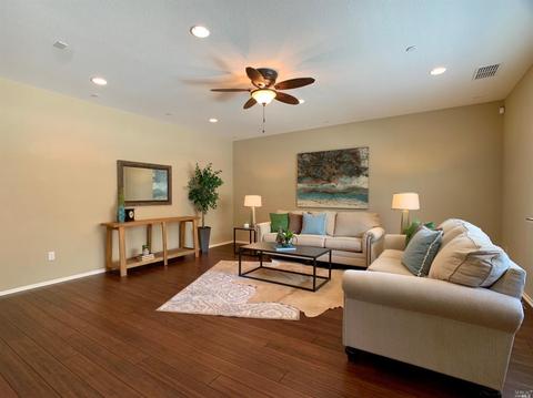 1372 Couples Cir, Fairfield, CA 94533 photo 8