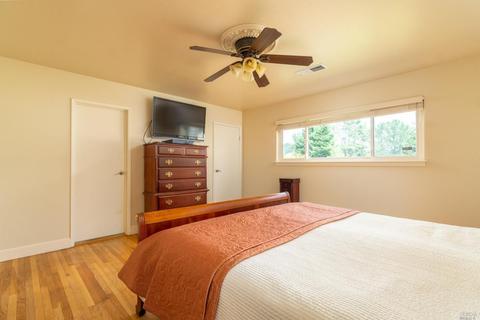 215 Devon Dr, San Rafael, CA 94903 photo 11