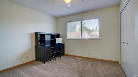 736 Stallion Cir, Fairfield, CA 94533 photo 11