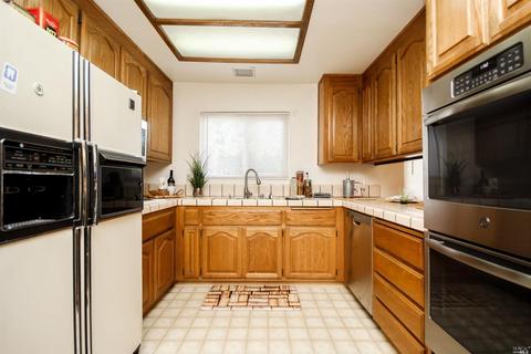 1802 Fairfield Ave, Fairfield, CA 94533 photo 4