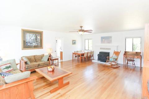 10801 Hillview Rd, Windsor, CA 95492 photo 2