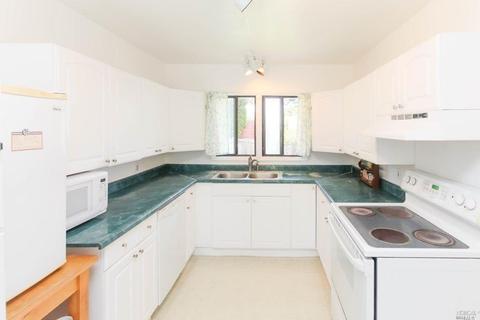 10801 Hillview Rd, Windsor, CA 95492 photo 4
