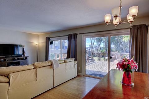 152 E Seaview Dr, Benicia, CA 94510 photo 9
