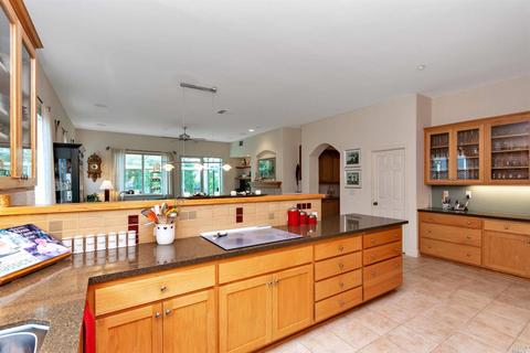 112 Griffen Ln, Napa, CA 94558 photo 12