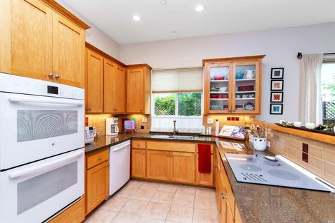 112 Griffen Ln, Napa, CA 94558 photo 11