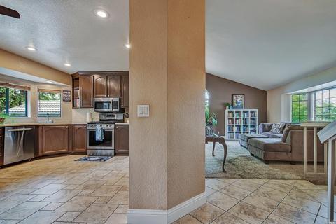 500 Gertrude Dr, Windsor, CA 95492 photo 8