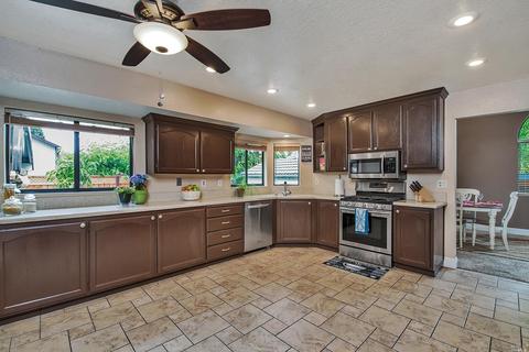 500 Gertrude Dr, Windsor, CA 95492 photo 6