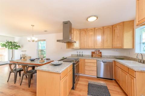 8264 Windmill Farms Dr, Cotati, CA 94931 photo 2