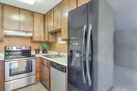 157 Nautical Ct, Vallejo, CA 94591 photo 11