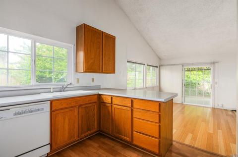200 Dutch Flat Ct, Vallejo, CA 94589 photo 9