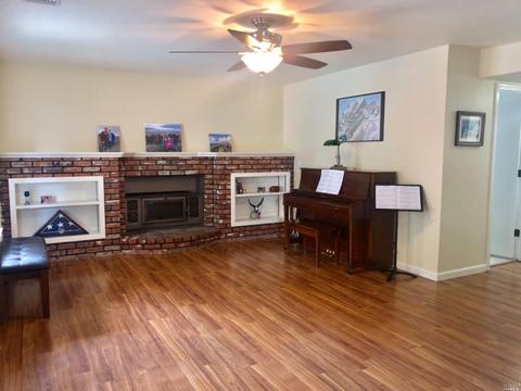 1340 Parkgreen Dr, Dixon, CA 95620 photo 2