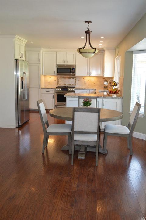 165 Moll Dr, Windsor, CA 95492 photo 12