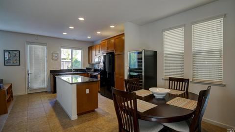 654 Travertine Ct, Fairfield, CA 94534 photo 4