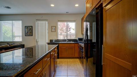 654 Travertine Ct, Fairfield, CA 94534 photo 6