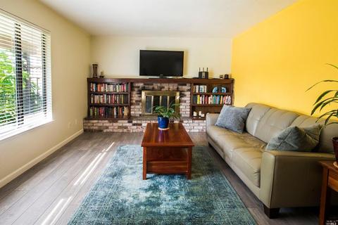 2004 Gilrix St, Petaluma, CA 94954 photo 5