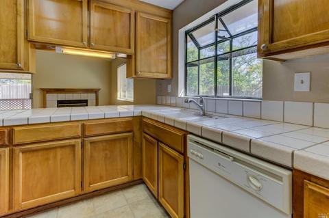 379 College Ave, Vallejo, CA 94589 photo 10