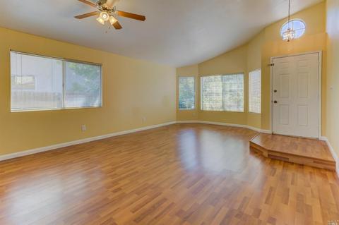 379 College Ave, Vallejo, CA 94589 photo 4