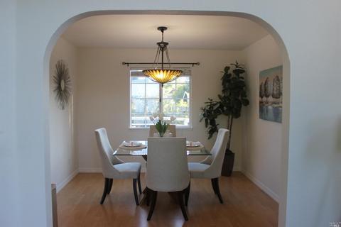 1152 Daniel Dr, Petaluma, CA 94954 photo 4