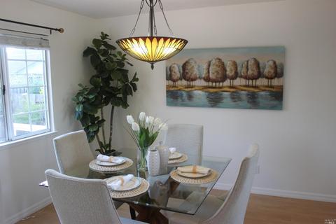 1152 Daniel Dr, Petaluma, CA 94954 photo 3