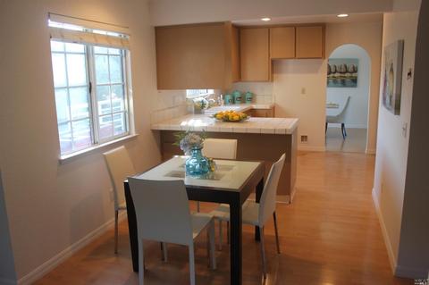 1152 Daniel Dr, Petaluma, CA 94954 photo 7