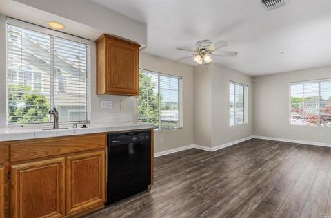 495 E 5th St, Benicia, CA 94510 photo 12