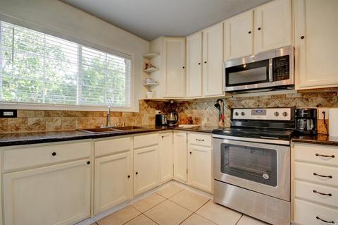 131 Rosemary Dr, Vallejo, CA 94589 photo 9
