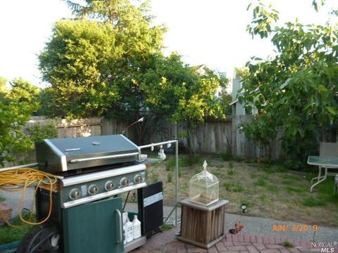 702 Natalie Dr, Windsor, CA 95492 photo 6