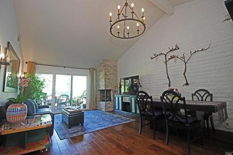 94 Fairways Dr, Napa, CA 94558 photo 4