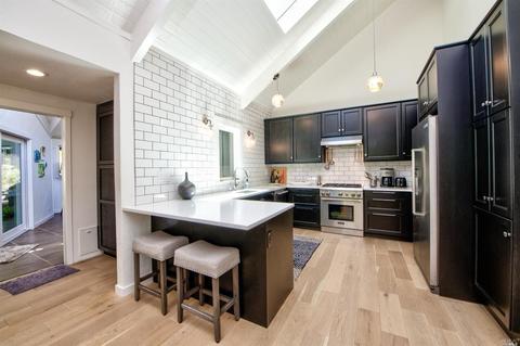 365 Carrera Dr, Mill Valley, CA 94941 photo 4