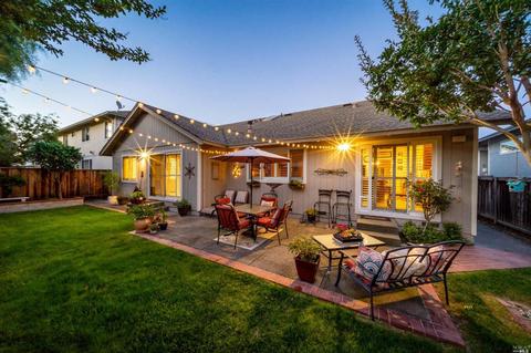 9215 Magnolia Way, Windsor, CA 95492 photo 2