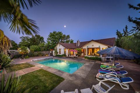 5850 Leona Ct, Windsor, CA 95492 photo 2