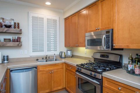 7506 Batkin Ct, Cotati, CA 94931 photo 18