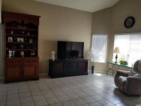 112 Platinum Ct, Vallejo, CA 94589 photo 3