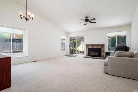 274 Cayetano Dr, Windsor, CA 95492 photo 13