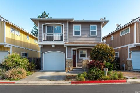 949 Martin Cir, Petaluma, CA 94952 photo 1