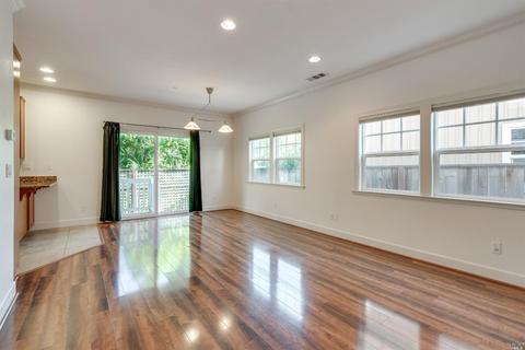 949 Martin Cir, Petaluma, CA 94952 photo 8