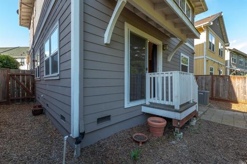 949 Martin Cir, Petaluma, CA 94952 photo 29
