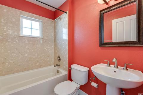949 Martin Cir, Petaluma, CA 94952 photo 18