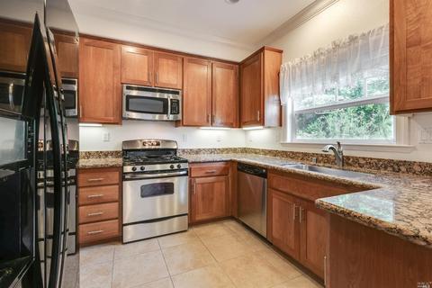 949 Martin Cir, Petaluma, CA 94952 photo 13