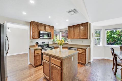 837 Wethersfield Dr, Vacaville, CA 95688 photo 14