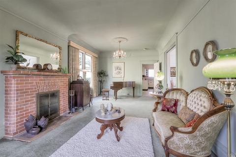 744 W Ohio St, Vallejo, CA 94590 photo 6