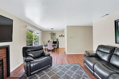 91 Eldridge Ave, Vacaville, CA 95688 photo 4