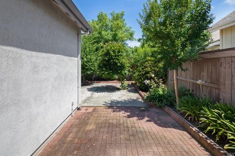 863 Ella Fitzgerald Ct, Windsor, CA 95492 photo 14