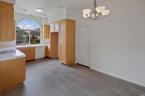 863 Ella Fitzgerald Ct, Windsor, CA 95492 photo 3