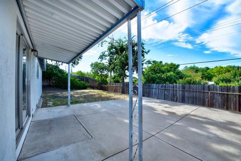 318 Springvalley Dr, Vacaville, CA 95687 photo 24