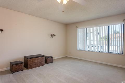 3245 Arroyo Dr, Fairfield, CA 94533 photo 3